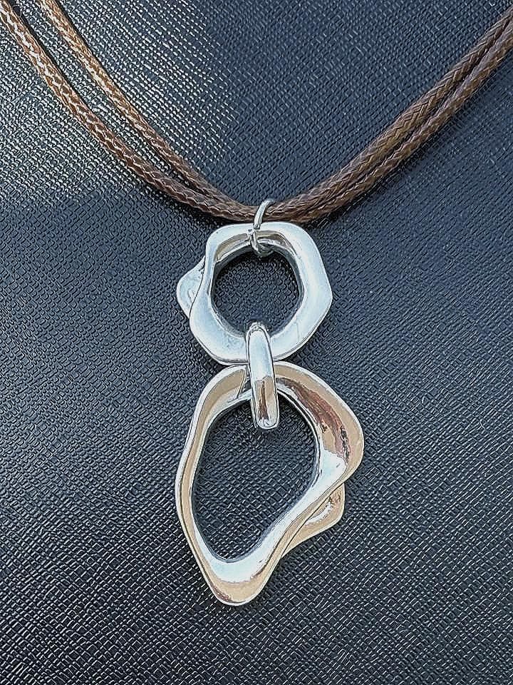 Mobius Circle Pendant Necklace, Available in Silver, Gold or Rose Gold Color, Mobius Strip Necklace