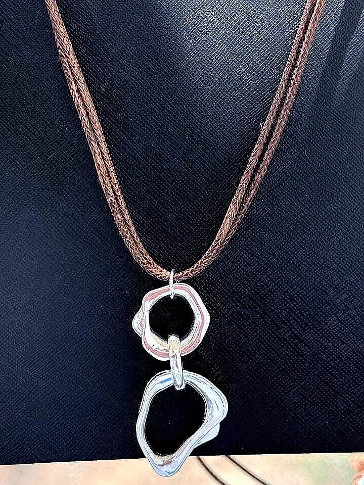 Mobius Circle Pendant Necklace, Available in Silver, Gold or Rose Gold Color, Mobius Strip Necklace