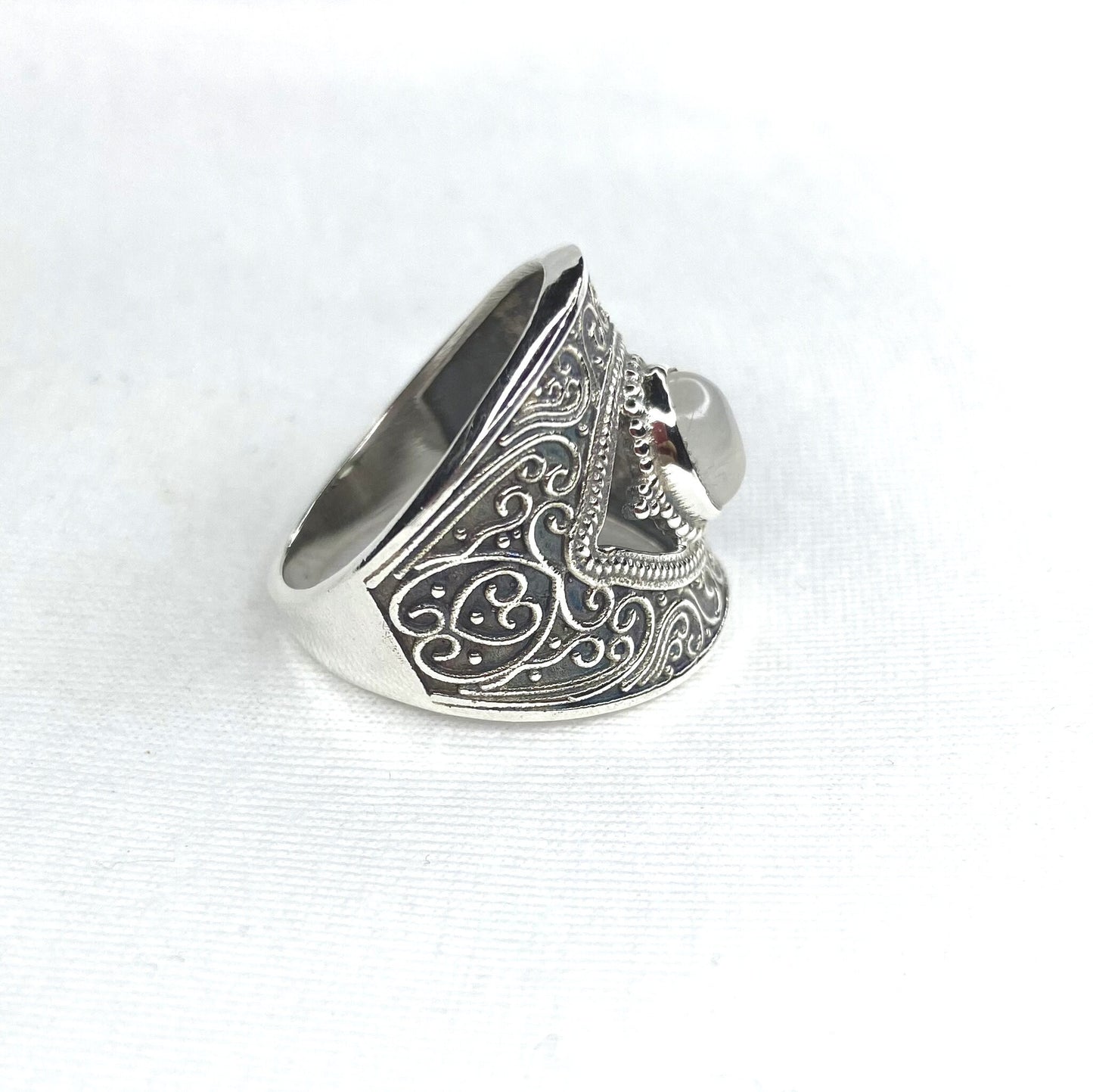 Rainbow Moonstone Ring 925 Sterling Silver Handmade Oval Shape Moonstone Ring Fabulous Top Grade Quality Ring For Boys & Girls