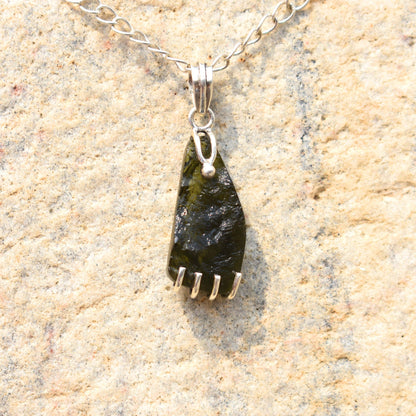 Natural 100% Genuine Raw Moldavite Pendant Meteorite 925 Sterling Silver Handmade Pendant New Design Moldavite Jewelry Gift For Women's