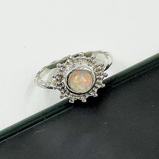 Opal Ring, Dainty Ring, October Birthstone, Opal Jewelry, Vintage opal rings, Rings for Women, Gift for Her, Gift for Mom, Gemstone Ring