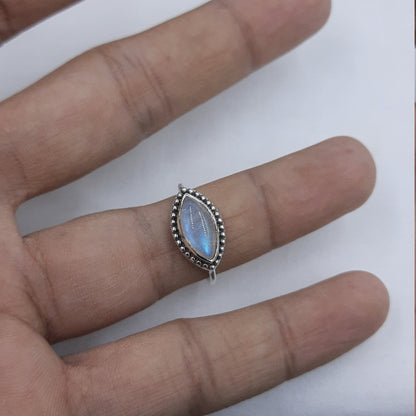 Rainbow Moonstone Ring // Silver Moonstone Ring // Eye Moonstone Ring // Moonstone Marquise Ring // Sterling Silver Moonstone Ring