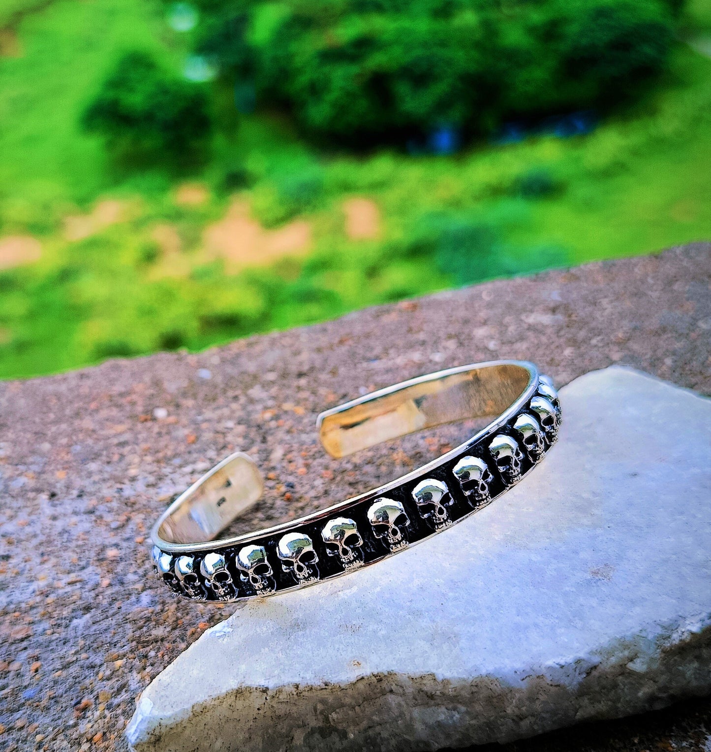 Antique silver skull cuff bracelet, skulls open cuff, unique adjustable cuff, womens punk gothic bracelet, womens gift, Silver Cuff bracelet